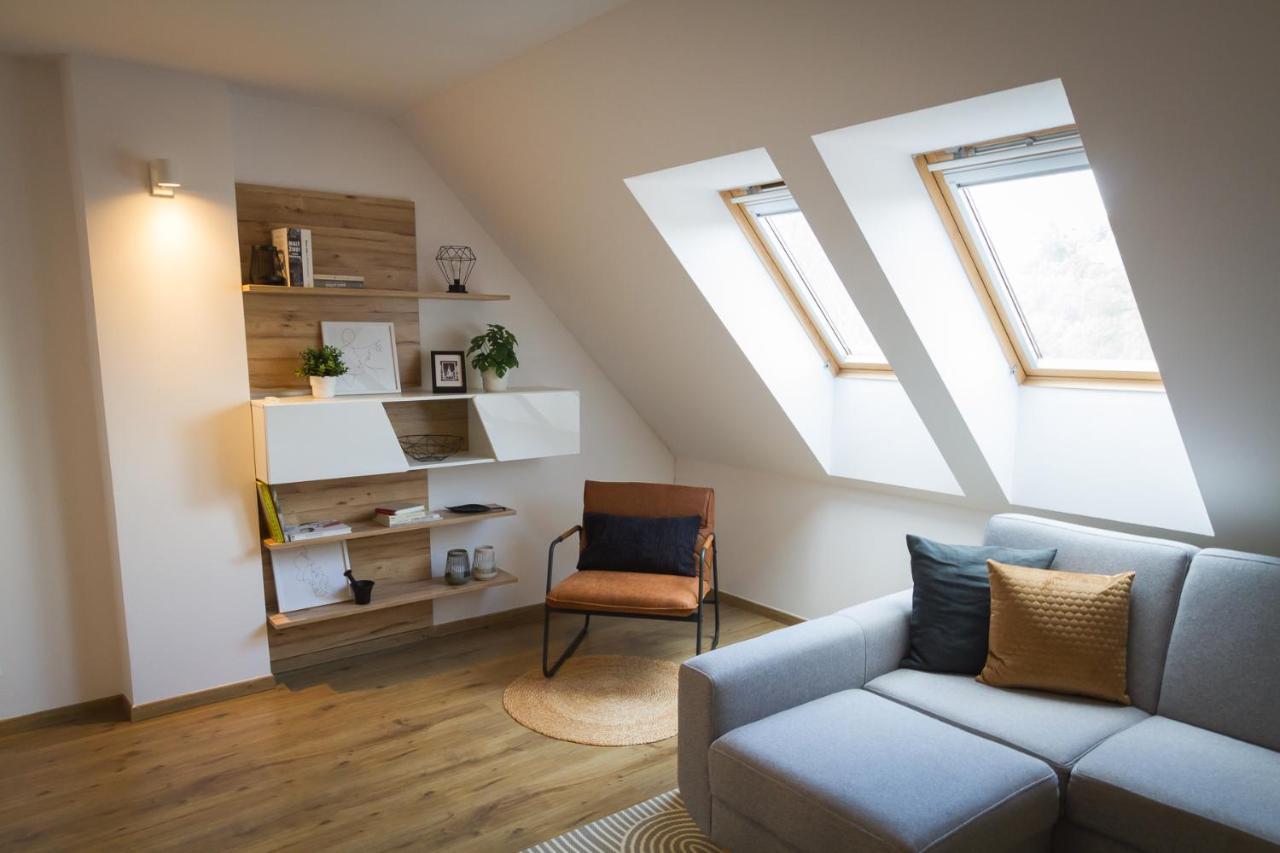 Maisonette With Terrace Apartment *
