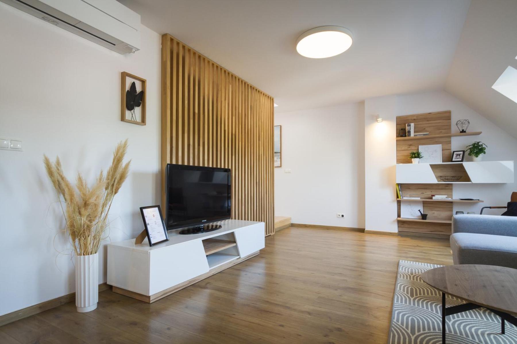 Maisonette With Terrace Apartment *